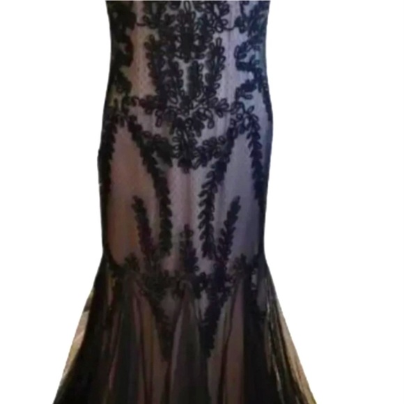 Betsy & Adam Soutache Mermaid Gown Size 14 - Picture 4 of 5